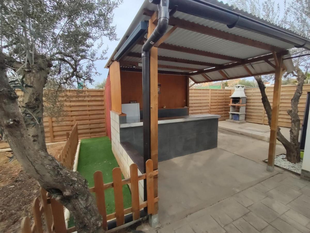 Chalet En El Aljarafe A 15 Min De Sevilla Sevilha Exterior foto